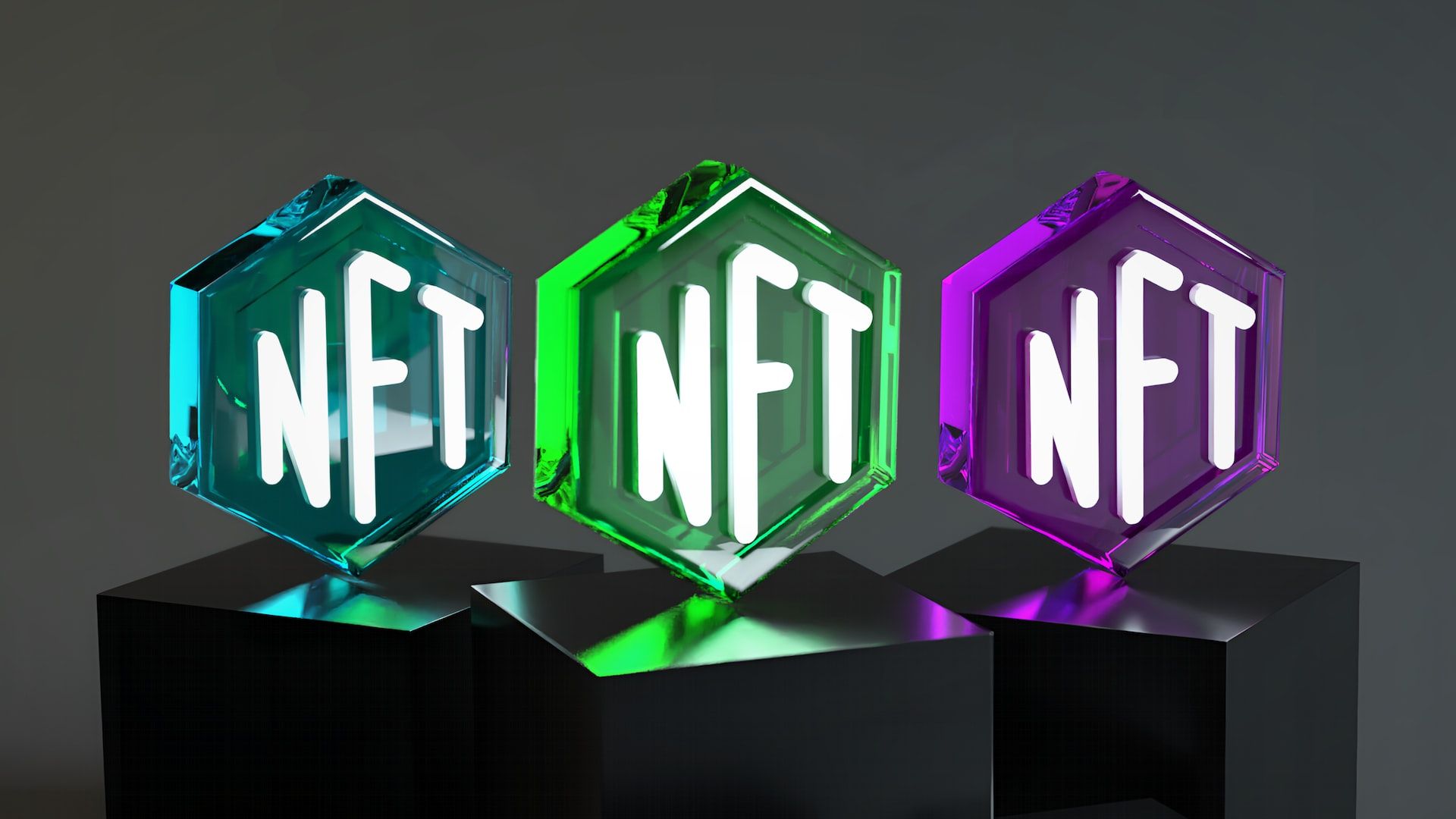 NFT风潮资本蜂拥涌入，创新应用场景不断涌现。的简单介绍